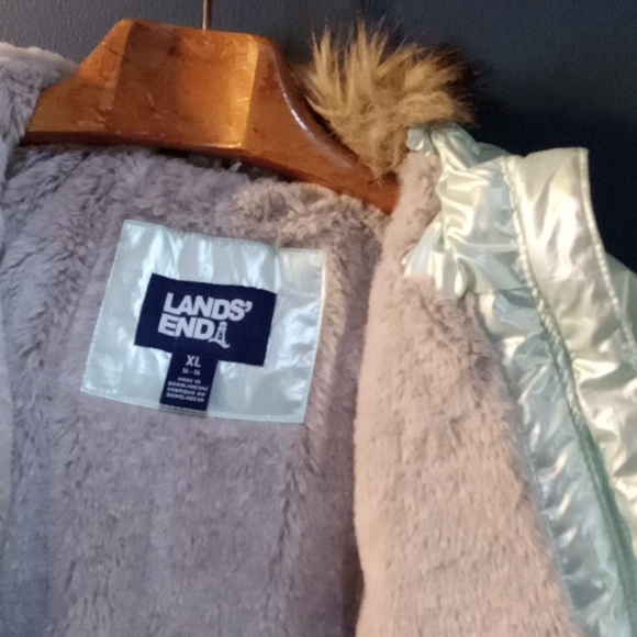 * SOLD * Lands' End puffer winter coat - Picture 4 of 8